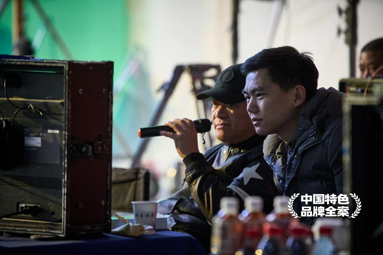 开元游戏大厅app酒业品牌焕新超等广告大片开拍 张默闻片场亲自监制超预期完善泛起_开元游戏大厅app|稳如开元游戏大厅app|五岳独尊|开元游戏大厅app特曲|酒神酒仙|金开元游戏大厅app|年份小窖